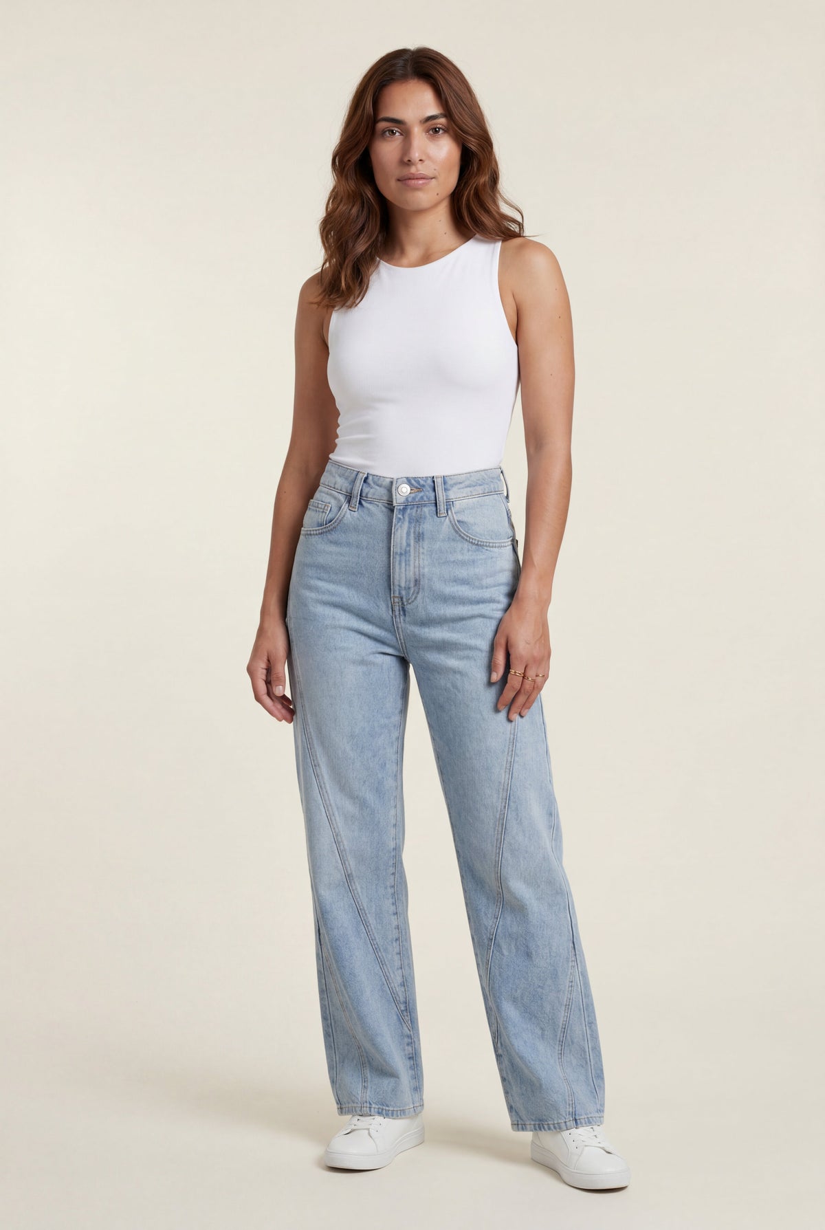 Jean droit taille haute à surpiqûres