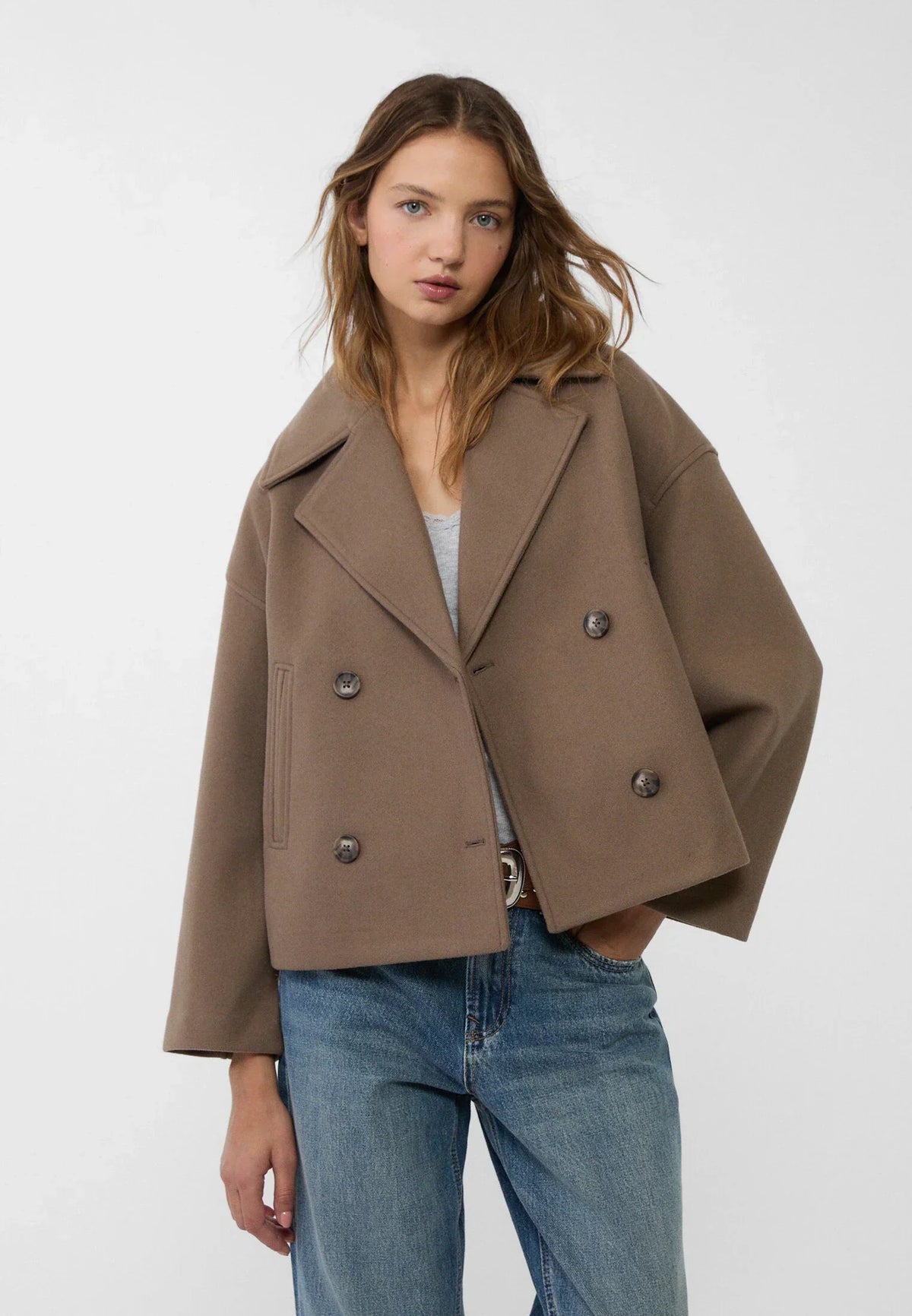 Kurze Zweireihige Damen Jacke mit Lockerem Schnitt