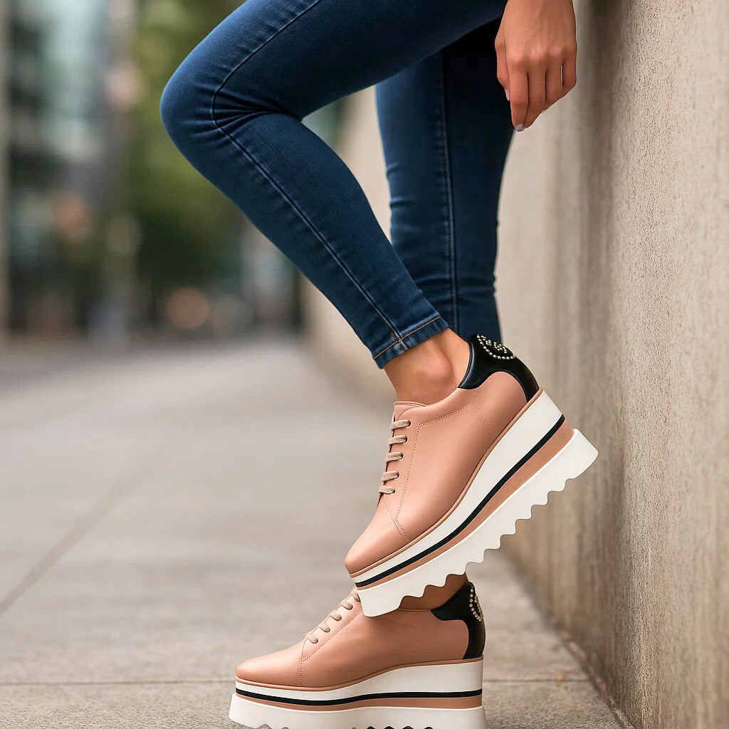 Damen Plateau Sneaker mit Doppelstreifen und Profilsohle