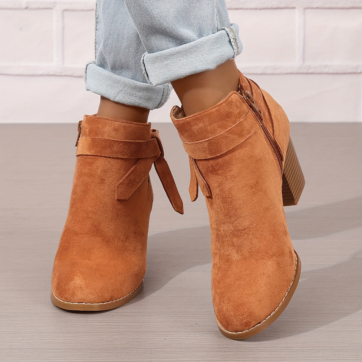 Spitze Damen Stiefeletten mit Blockabsatz und Schleife