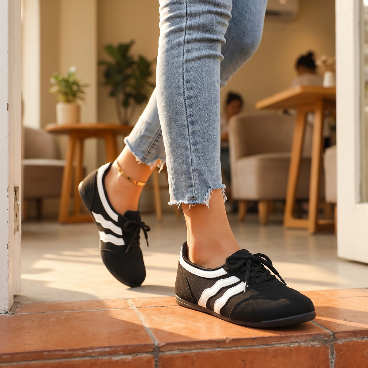 Damen Retro Slip-On Sneaker mit Wellenstreifen