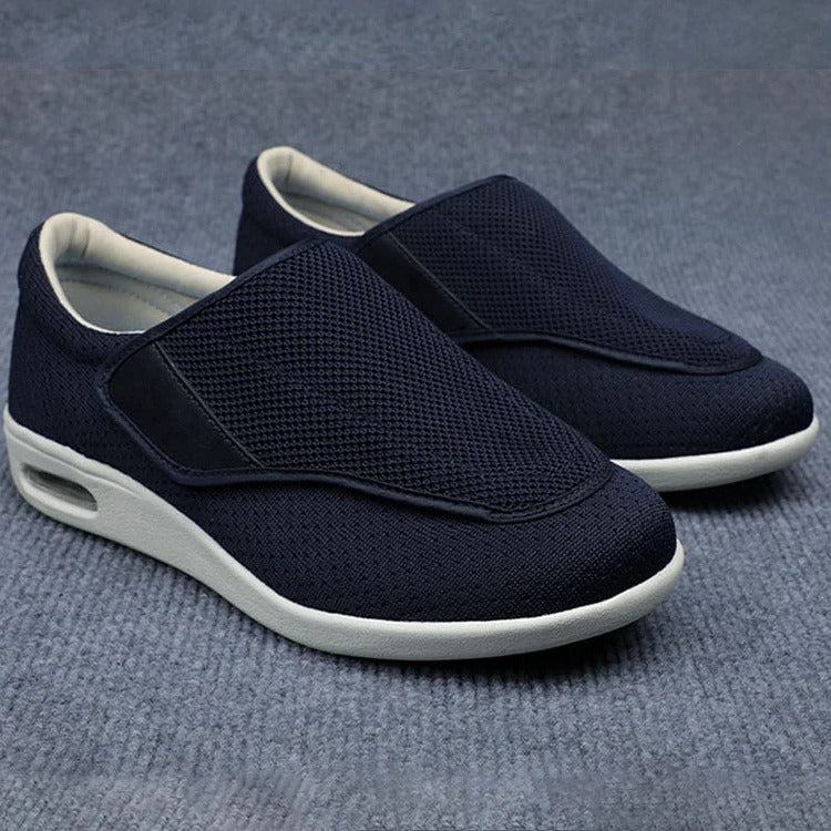 Weite Komfortschuhe aus Stretch-Mesh mit extra Platz