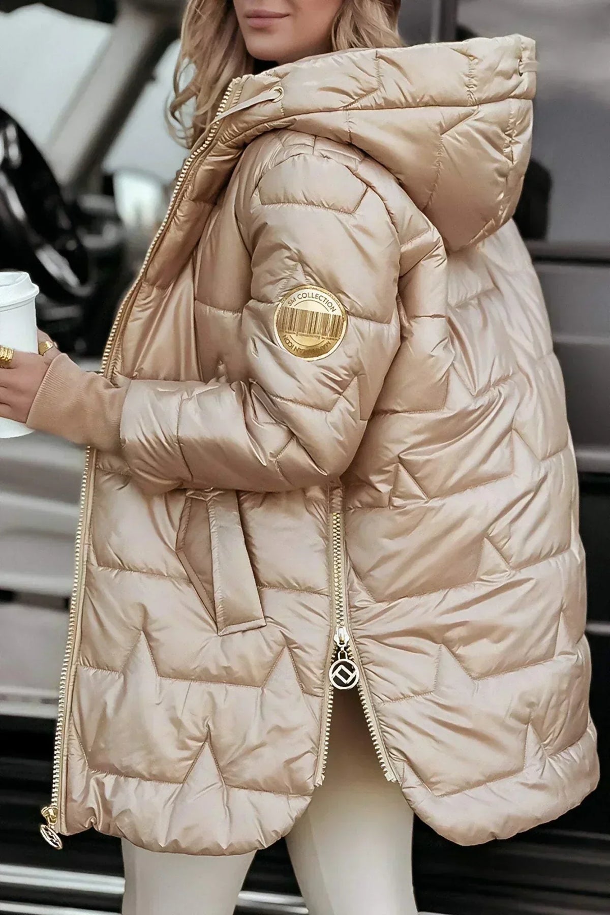 Leichte Damen Steppjacke mit Kapuze und Verlängertem Schnitt