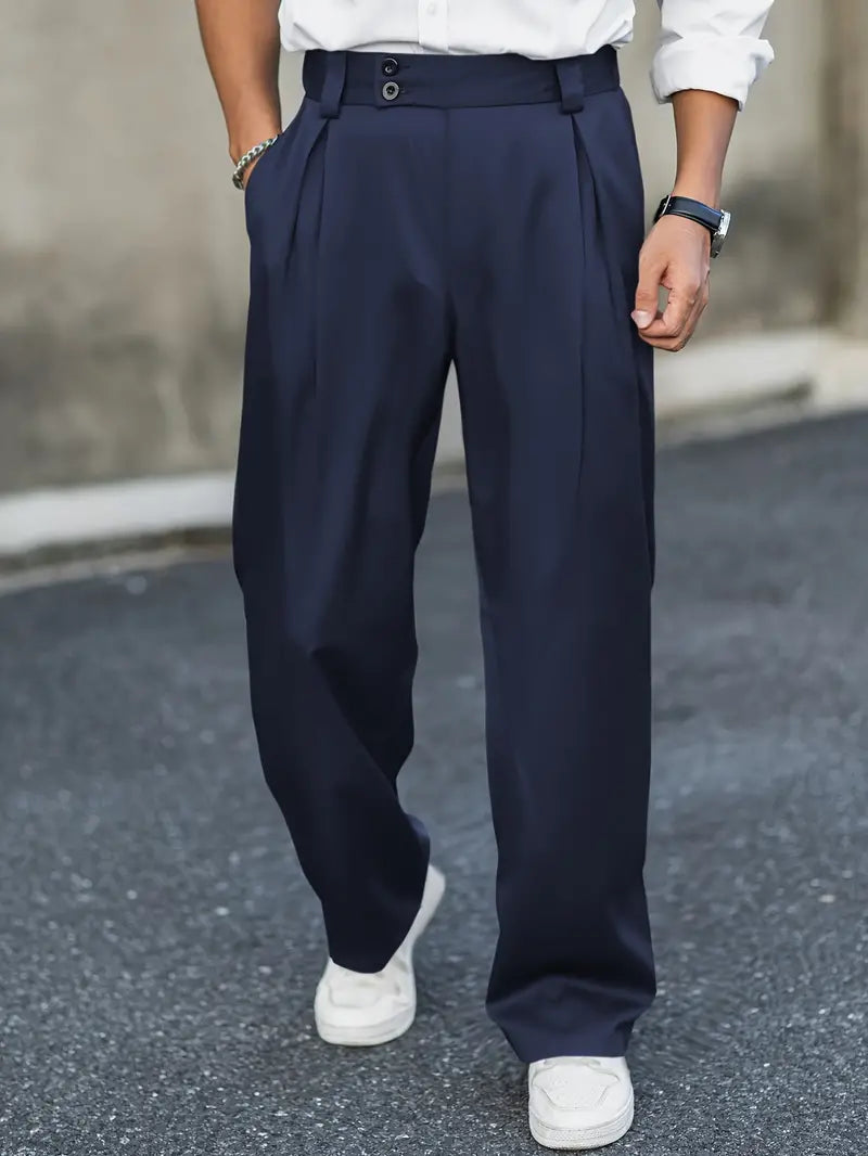 Weit Geschnittene Herrenhose mit Bundfalten und Seitentaschen