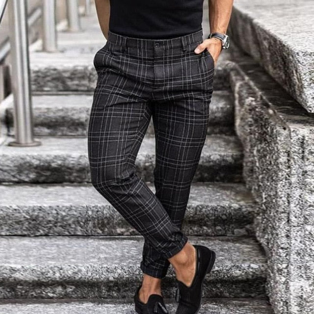 Karierte Herrenhose in Slim-Fit mit elegantem Schnitt