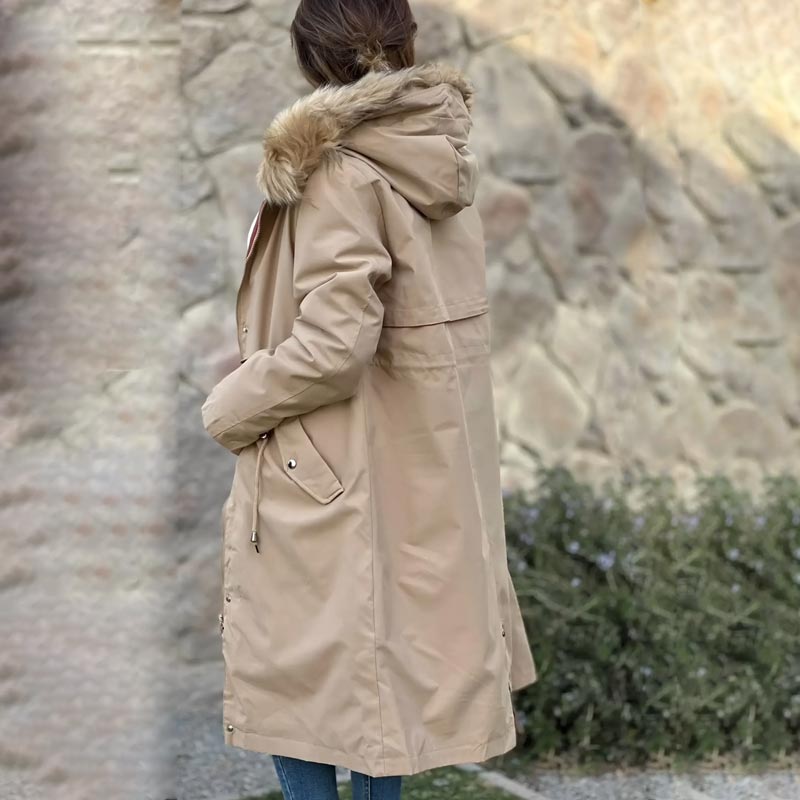 Wasserabweisende Damen Regenjacke mit Kapuze und Innenfutter