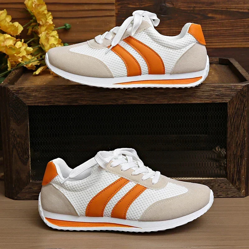 Atmungsaktive Damen Sneaker mit Mesh Overlay und Schnürung