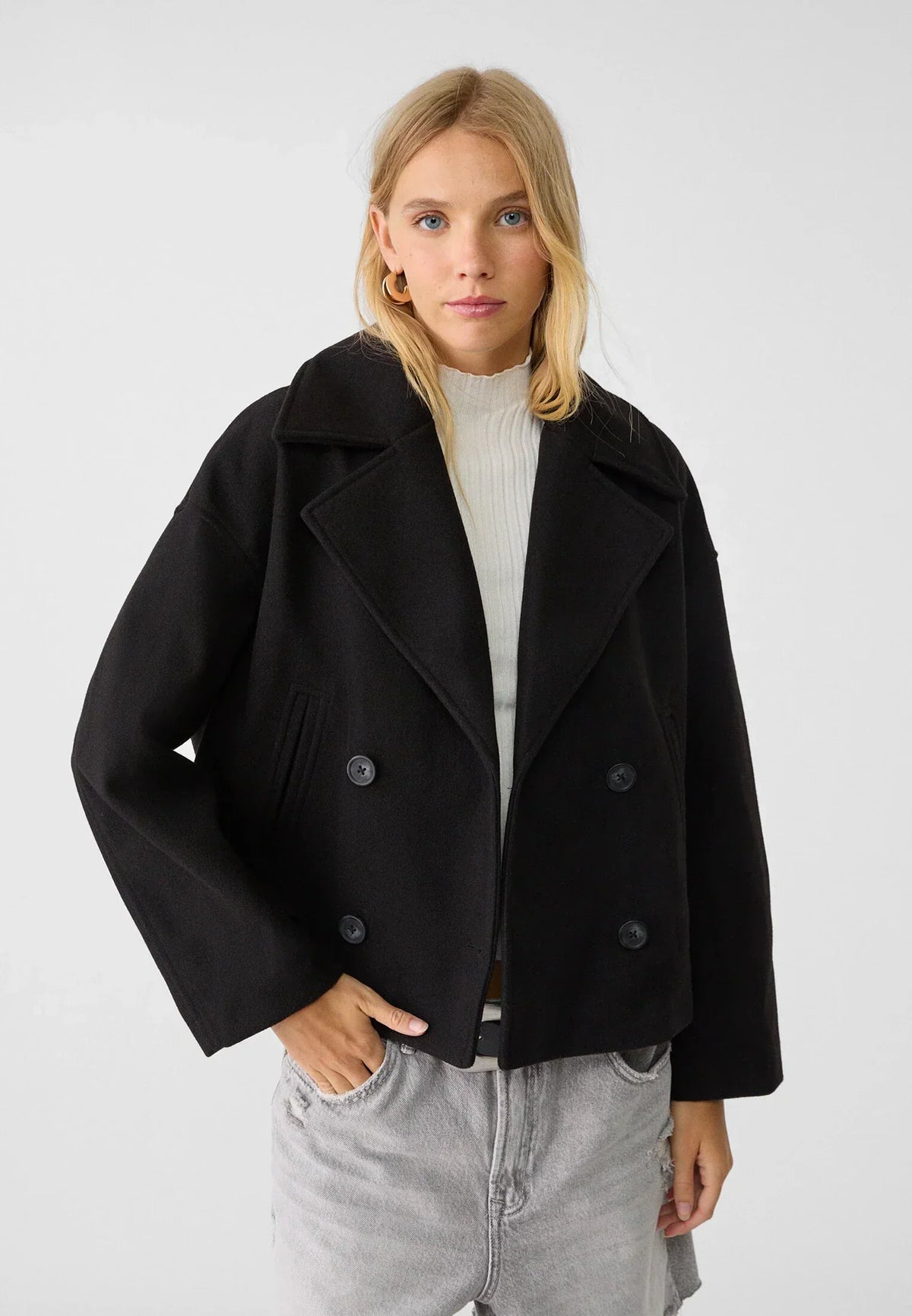 Kurze Zweireihige Damen Jacke mit Lockerem Schnitt